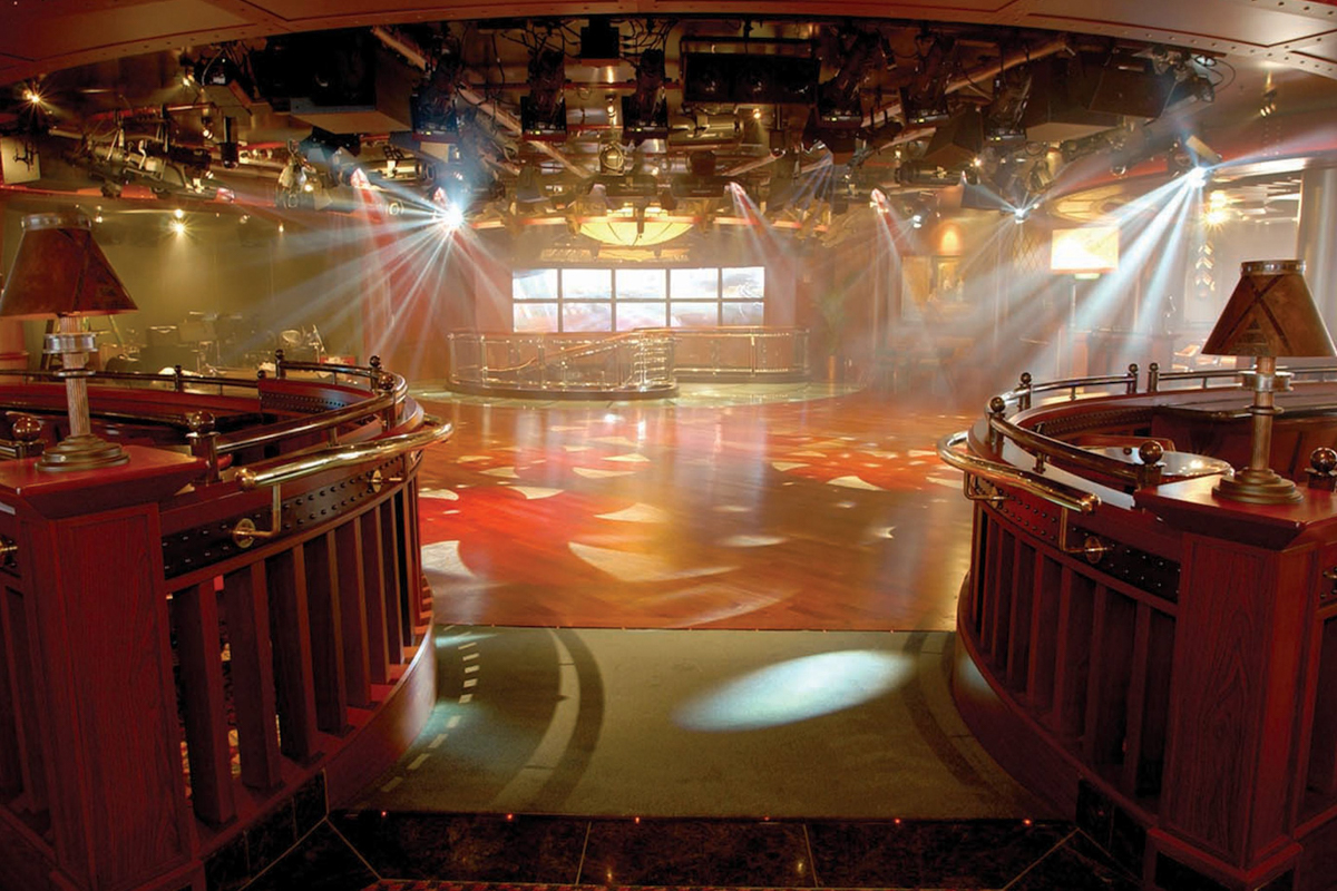 MyCruise Princess-Cruises SAPPHIRE Offentlige-arealer Teater-underholdning1